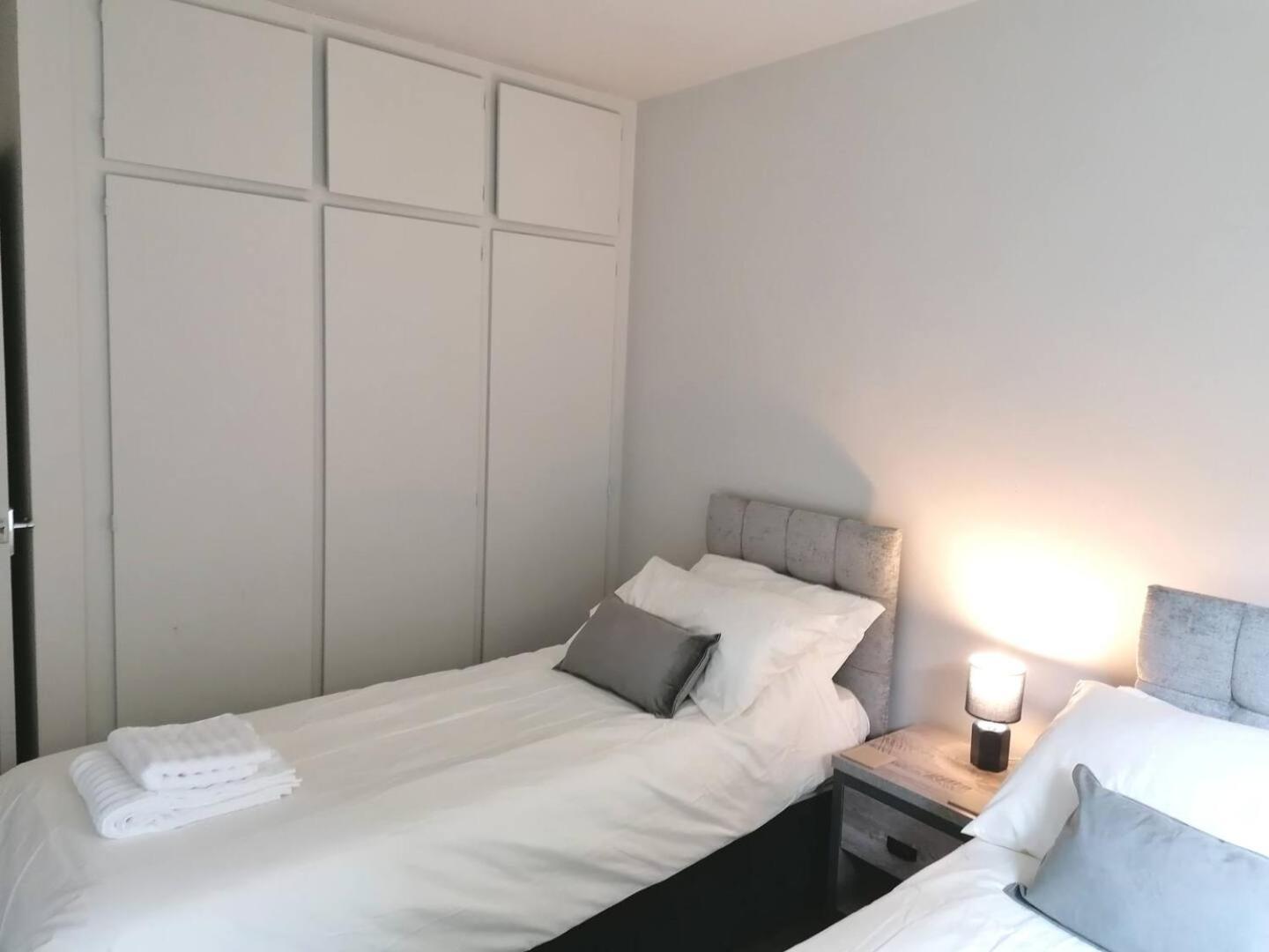 3 Bedroom Bungalow Close To Peak District With Garden Sheffield Eksteriør bilde