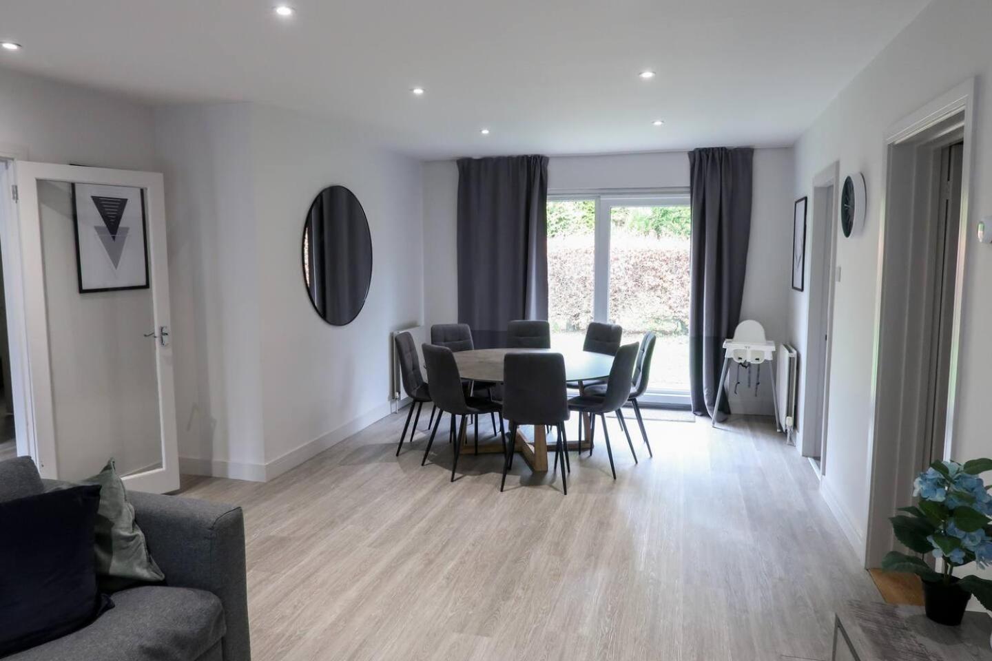 3 Bedroom Bungalow Close To Peak District With Garden Sheffield Eksteriør bilde