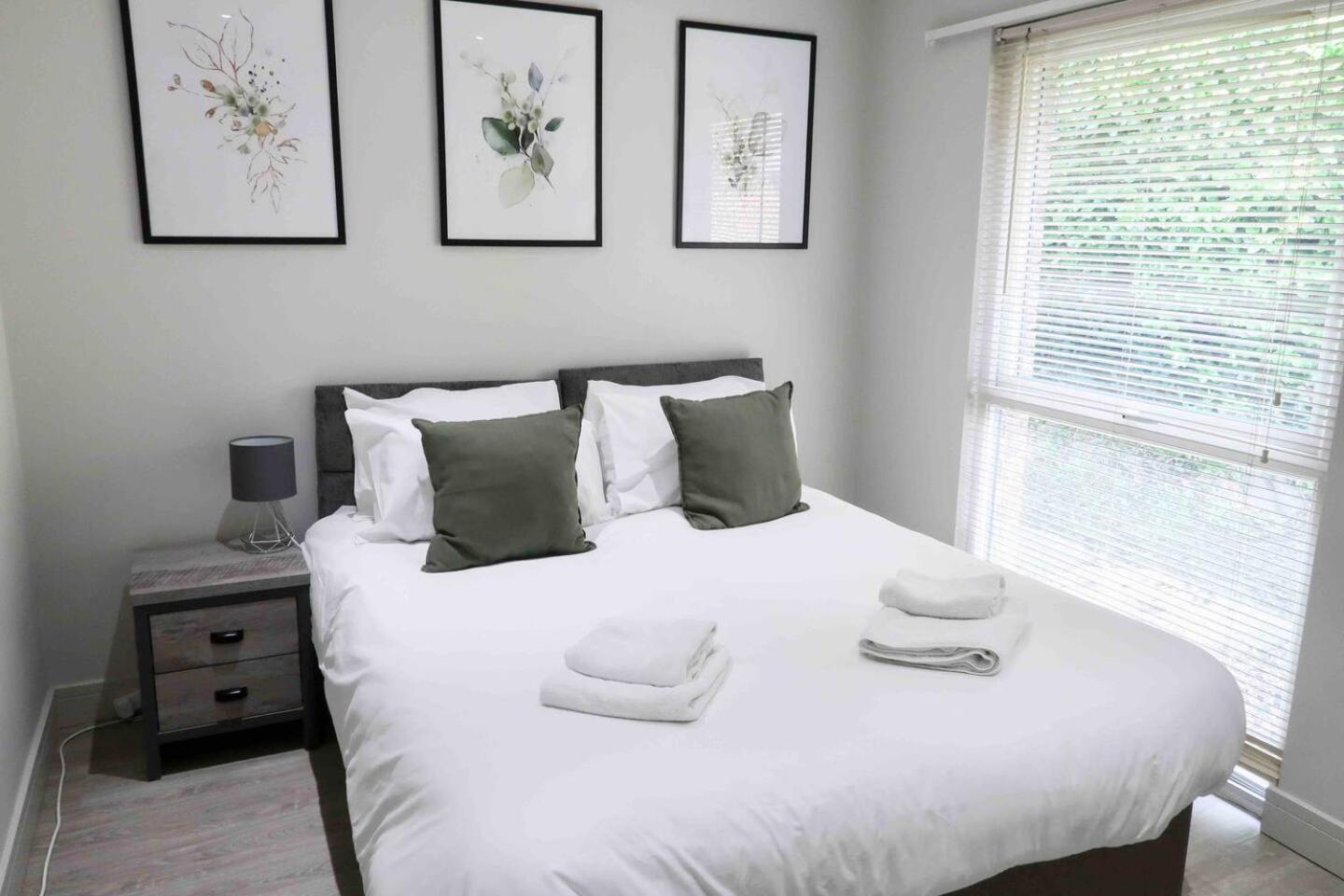 3 Bedroom Bungalow Close To Peak District With Garden Sheffield Eksteriør bilde