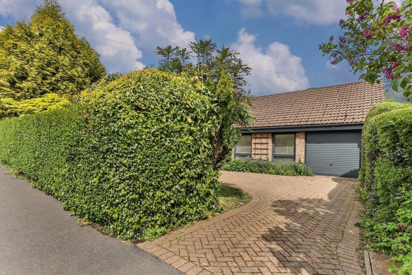 3 Bedroom Bungalow Close To Peak District With Garden Sheffield Eksteriør bilde